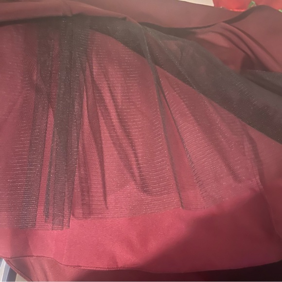 David’s Bridal Dress Wine 16 F11165 - Picture 9 of 11